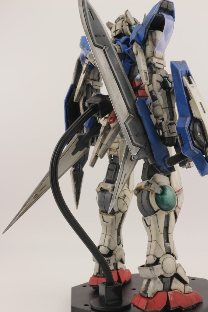 スポンジピッチングは安定の焼き鉄色とクロームシルバーの2色を使用