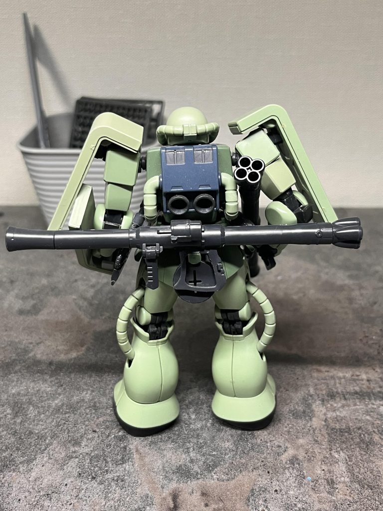 バックショット　武装は持たせられるだけ持たせています。