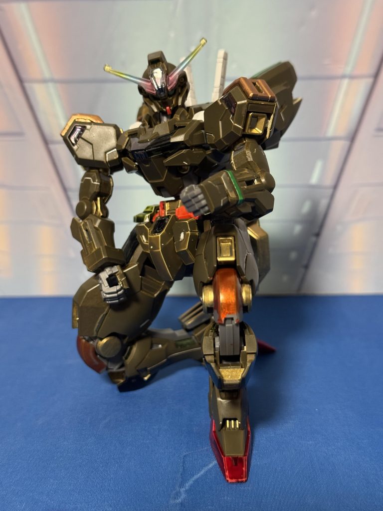 まだまだ技術がないので全身塗装の後にケガキ線で下地の白を目立たせて墨入れっぽくしています。後　薄めに塗ったので輪郭部が白色に浮き出ているのも好きかもです。