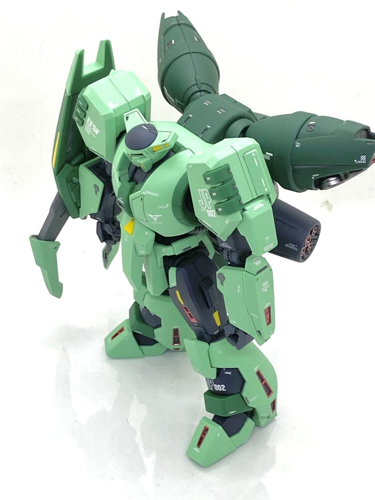 メタリック以外の部分は(クレオス)Mr.カラーGXスーパースムースクリアーを吹き付けております。