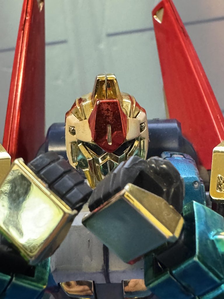 ガンダムマーカーのお手軽塗装です♪顔は全部白色にするのが勿体無くて顔縁だけにしました。