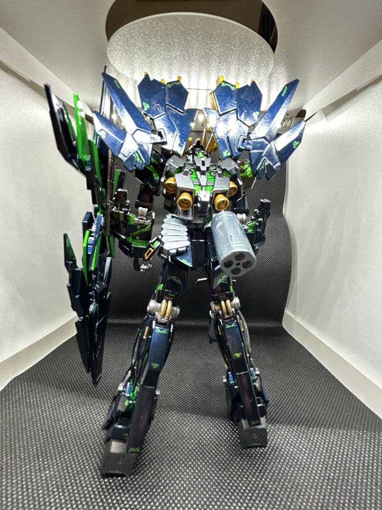 バンシィ・ノルン最終決戦–3枚目/制作者：ツカサ