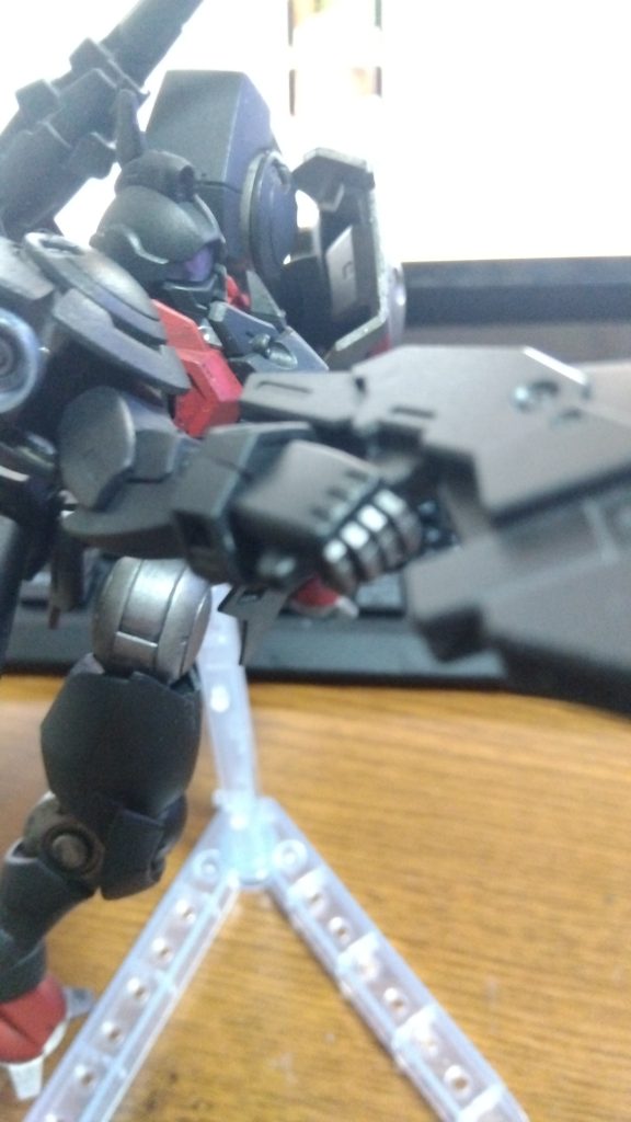 ついで盾の関係で大きいアクションが難しくて腕が外れやすいのが欠点かもね。