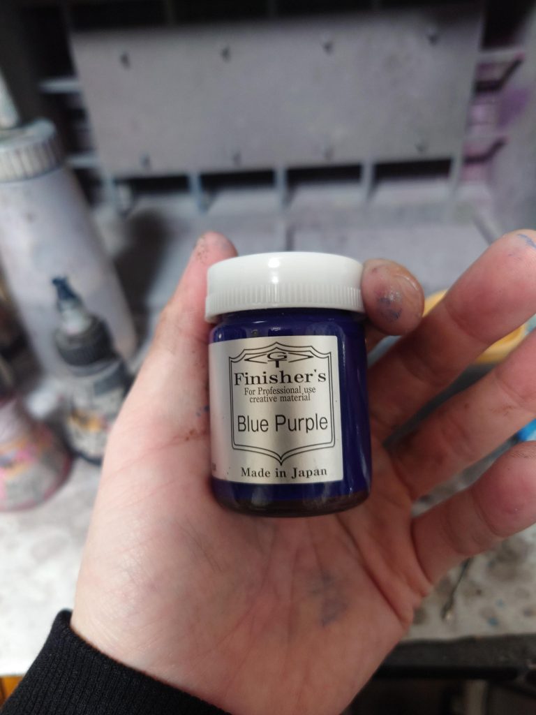 今回のメインのウイングはフィニッシャーズのブルーパープルを使用