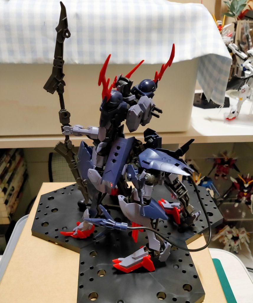 四本足の重量感すごい。3連結のアクションベース買っておいてよかった。