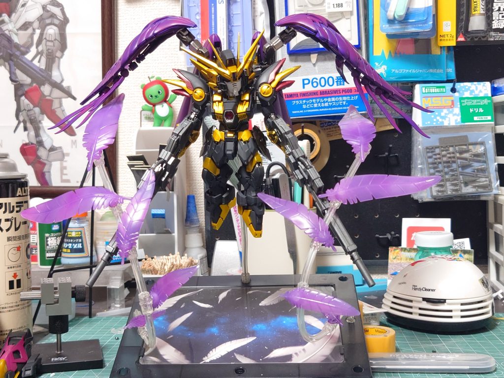 セラフィムフェザーをGXクリアバイオレットとクリアピンク調色とクリアバイオレットでグラデーション塗装