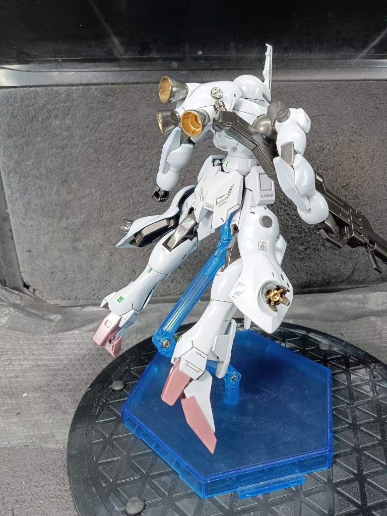 今回は背面にて失礼いたします🙂↕️久しぶりにパールを塗装してテカテカも悪くないかもと思いました🤔また時間はかかりますが何か作りますので見てもらえたら嬉しいです最後までお付き合いくださいましてありがとうございました!🙂↕️