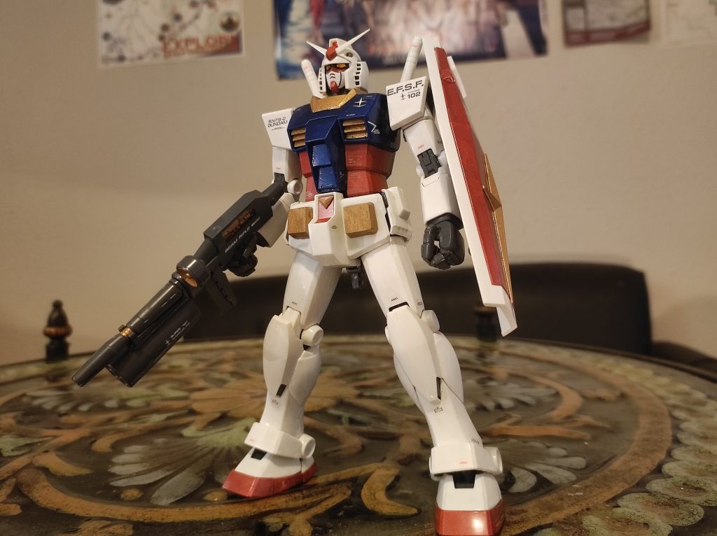 こいつ、動くぞ。