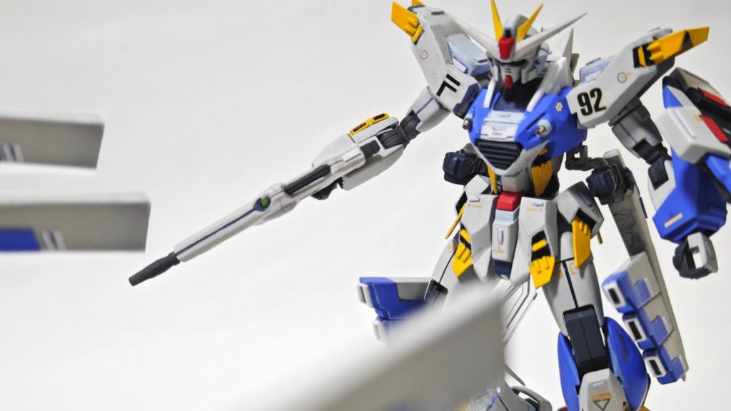 シェルフノズル(ヴェスバー)はファンネルとして射出可能!もともとベルガ系のシェルフノズルも飛ばすシーンがあるよね。進化してサイコミュで誘導出来てもおかしくないはず。