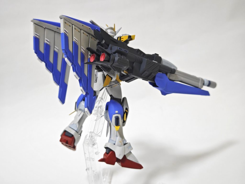 『Generative Beam Rifle Device』[Gバード]は機動力の強化にも。アナハイムエレクトロニクスにより、ネオガンダムの装備を改良転用したもの。