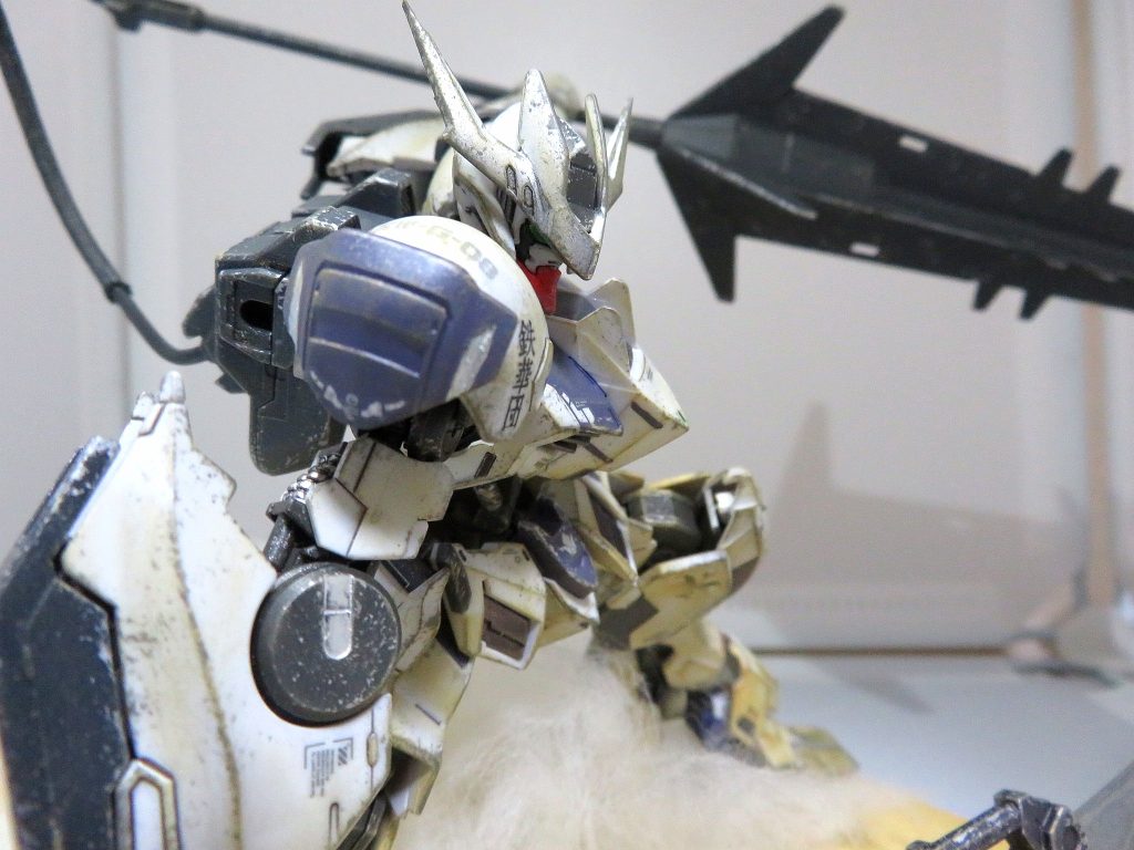 「おい、バルバトス。お前だって止まりたくないだろ？」