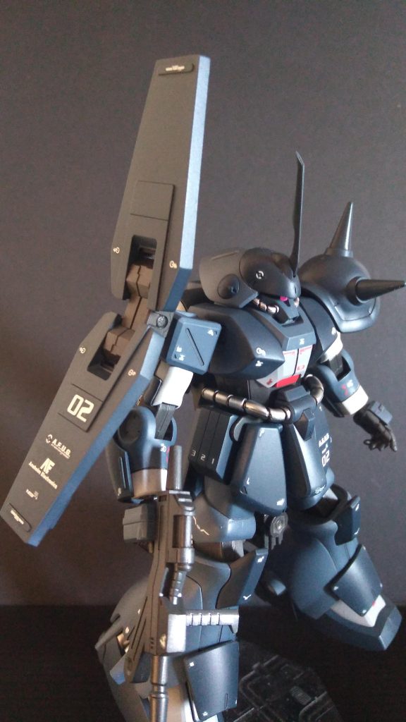 マラサイが政治的な判断でティターンズに渡される前に、エウーゴと共同で試作機評価を行っていたイメージでデカール貼りしました。TTT(ティターンズテストチーム)ではなくETT(エウーゴテストチーム)。そんなifを想像して作成しました。