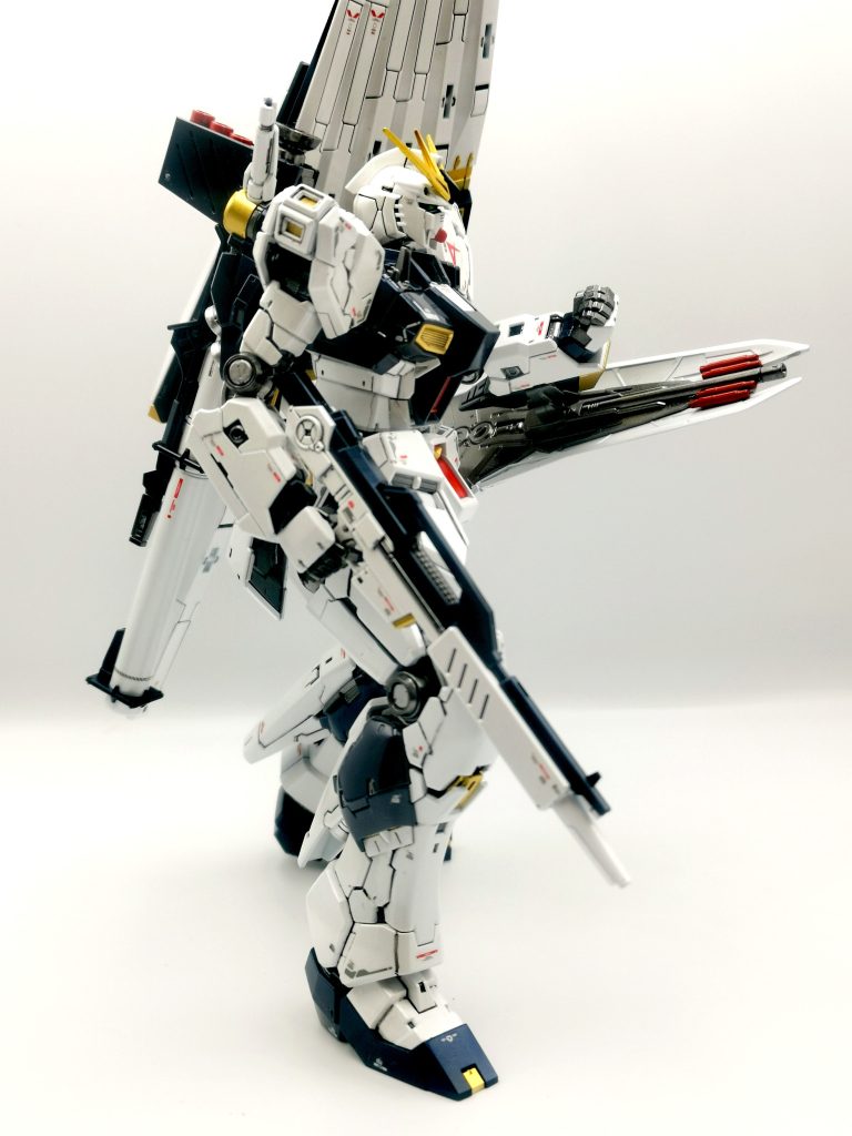 ファンネルがあると、干渉するので盾の取り回しが悪くなります。