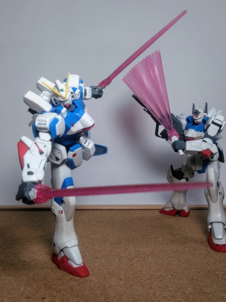 「御大」の過ぎ去った話は捨て置いて・・・😏 るーてぃーんであるビーム サーベル抜刀をヤッときます 😋🎵🎵何時も思うのですが🧐 この「ビーム ハリセン?」って❓❗活躍した場面が思い出せない❓🙄