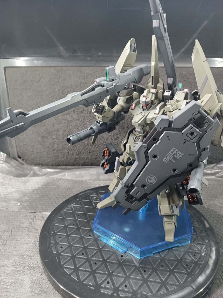 フルバーストで敵の注目を独り占めです🤭