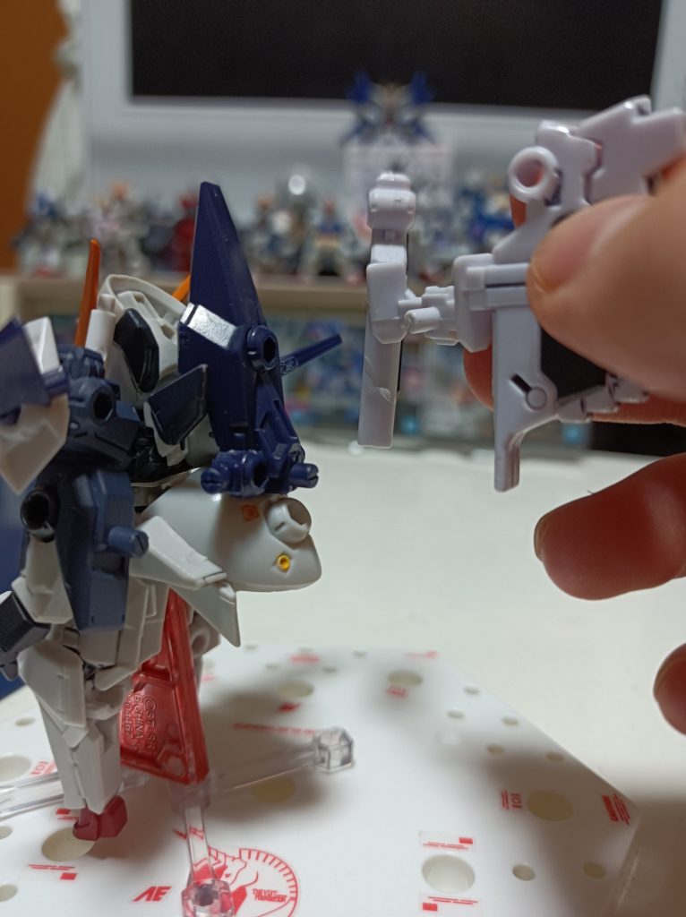 さらにそこにフルドドの羽っぽいパーツを取り付けます