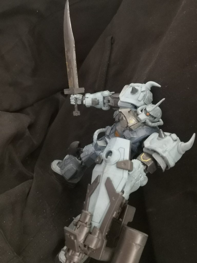 ヒートサーベルは納刀を考慮して、メタルカラーにしたままです。 ホントはヒートさせたかったです。