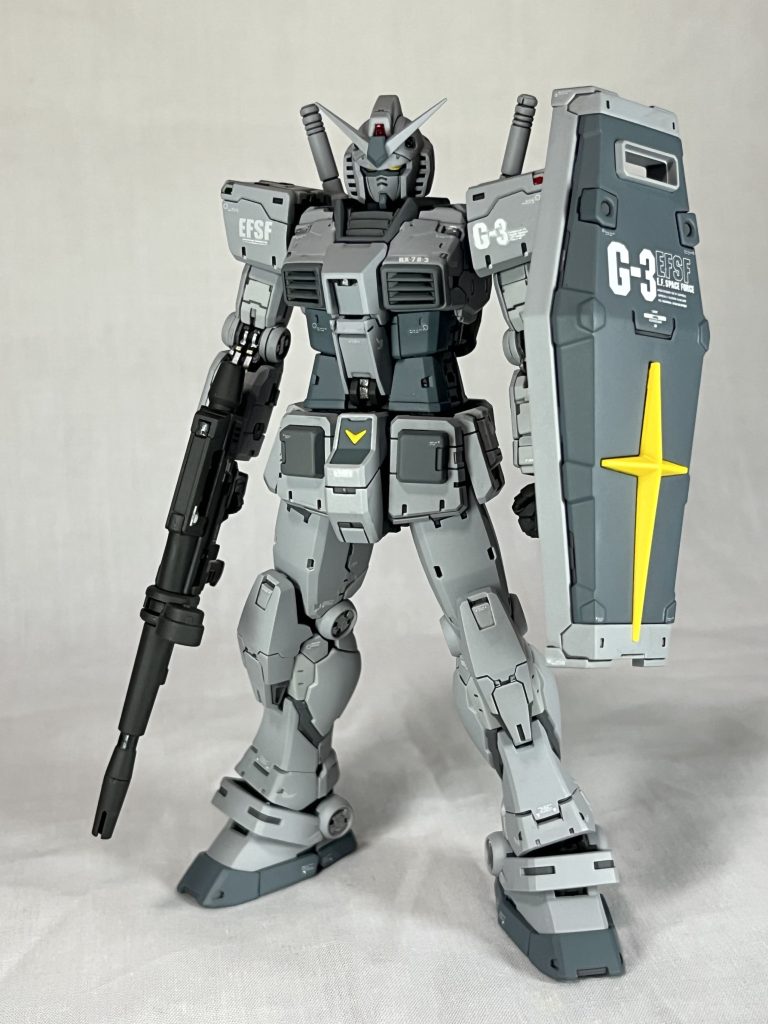 その他の改良としては、足首軸にポリキャップを噛ませて差し込みを浅くした事で足首を1mmほど延長する加工をしています。軸には瞬間接着剤を付けて差し込みを少しきつくする事で差し込みが浅くなった事で起きる緩みに対して加工しました。