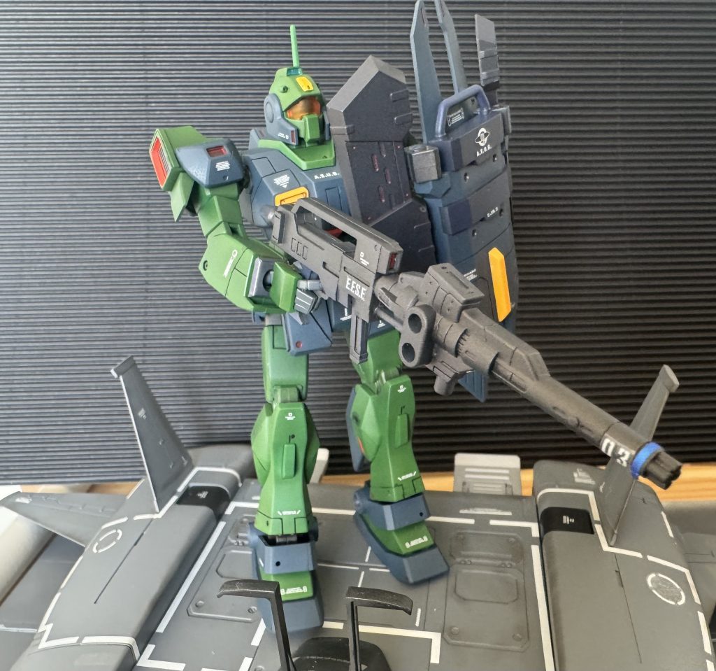 ビームライフルは、コトブキヤのウェポンユニットをアレンジしました。