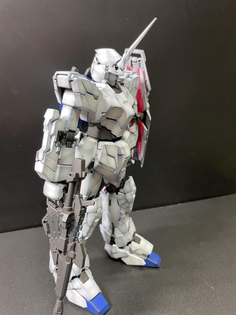 MGユニコーンガンダム–2枚目/制作者：@EtssimbaEts