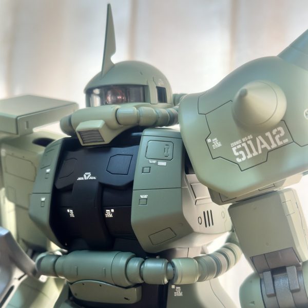 メガサイズシャアザク