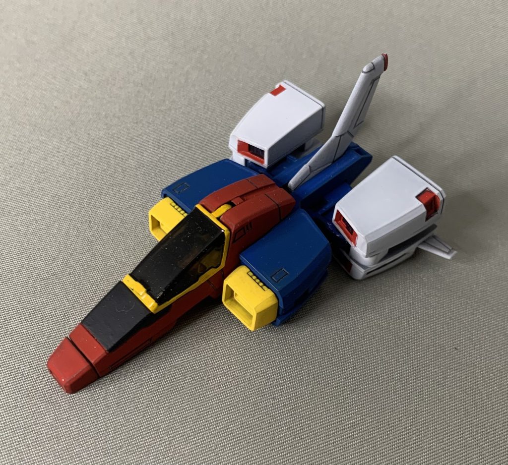 キャノピーはスモークグレーを軽く吹き、黄枠はガンダムマーカー