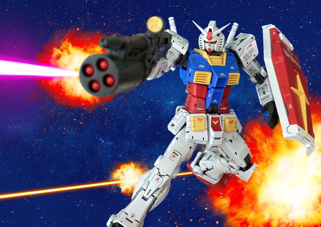 最後はライフルを構えたポーズを✨本体を作ってからあまりにカッコよかったので、急いで武器セットも二次販売で購入しました(笑)お気に入りはナパーム・ライフル‼️いやぁ、マジやばいですね、このカッコよさは😍