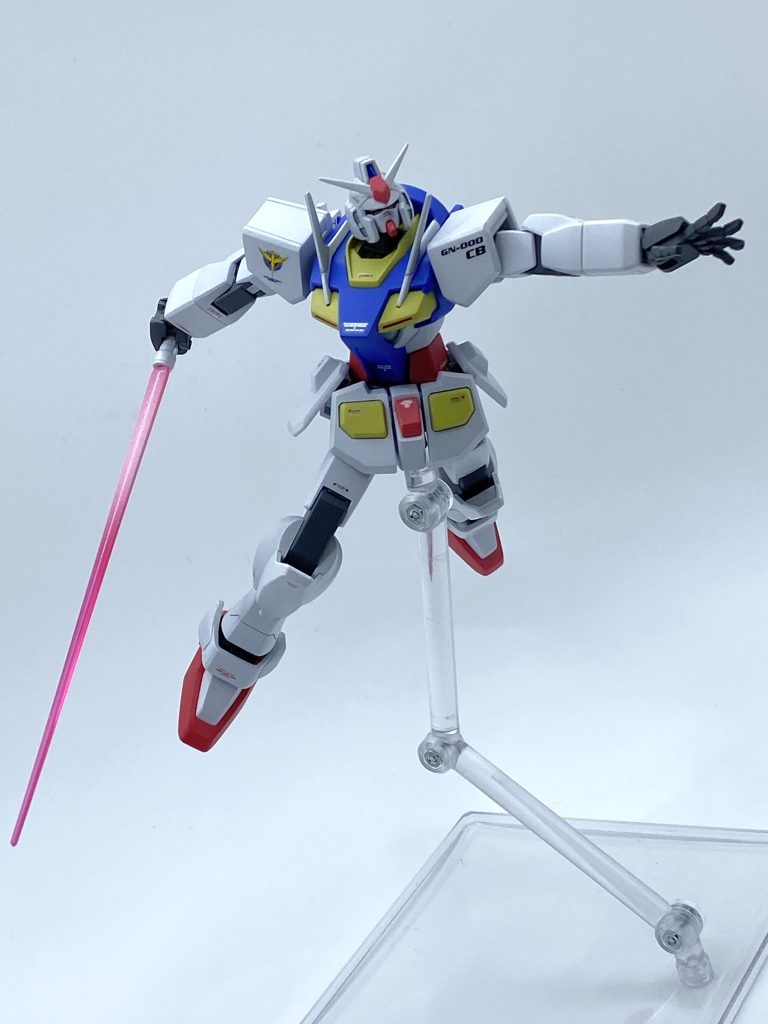 ファーストぽいポーズも可能。このキットは関節が優秀でプレイバリュー高めでホント良いキットです。