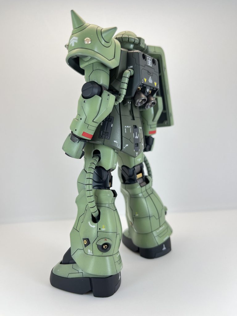 各種HGのザクの中でも屈指のキットですね。なかなか手に入らない人気作ですが、2018年には楽天で一気に３つ買えたんですよね。これは模型作成に復帰した際に購入したものです。度々再販があるので見かけたら購入するようにしています。