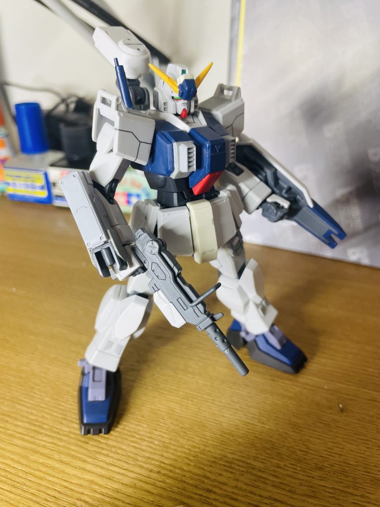 おまけです!初期案はこのような陸戦型ガンダムベースでしたこの後フルアーマーガンダム7号機とヘイズル2号機とマークIIのパーツを使い改修していきました! かなり、変わったねジェドゥーブルくん😅