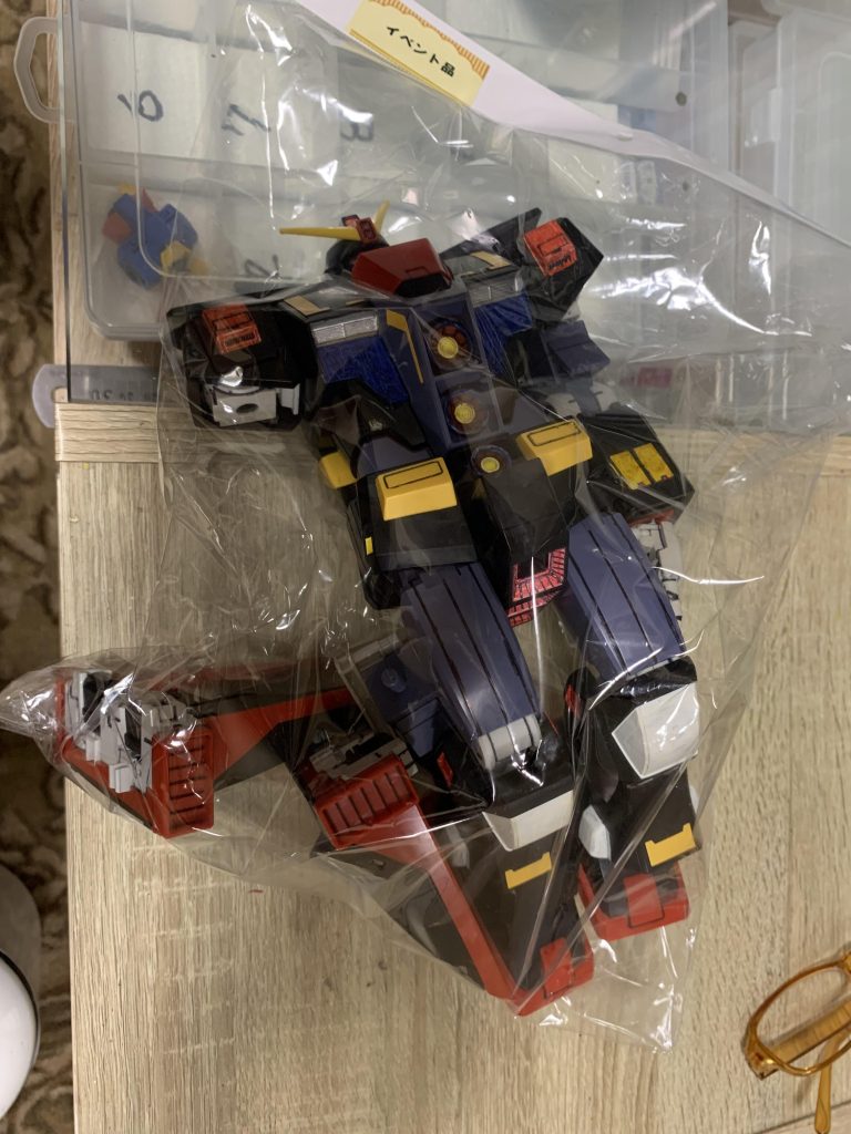 最近再販されてましたが、夏に見つけて購入しました。