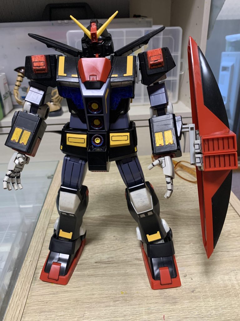 中古リメイク初挑戦でしたが。思ってた以上に表面傷だらけで塗装剥がしと下地処理大変でした。