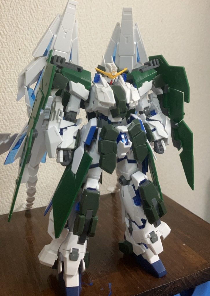 アームド・アーマーDEを装備させてみましたデュナメスやサバーニァ要素が強くてユニコーンガンダムの装備を付けてもちょっと違和感がありますねw