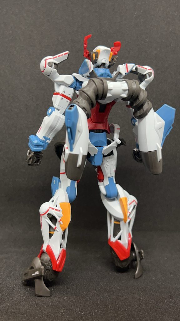 将来的には別パーツのバックパックが付きそうですね。