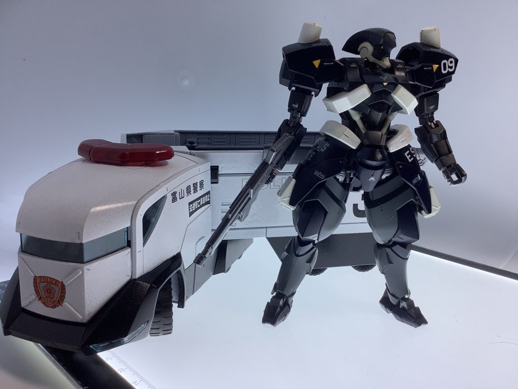 合わせて作ったMSトレーラーと一緒に。これはMSトレーラーですってば。