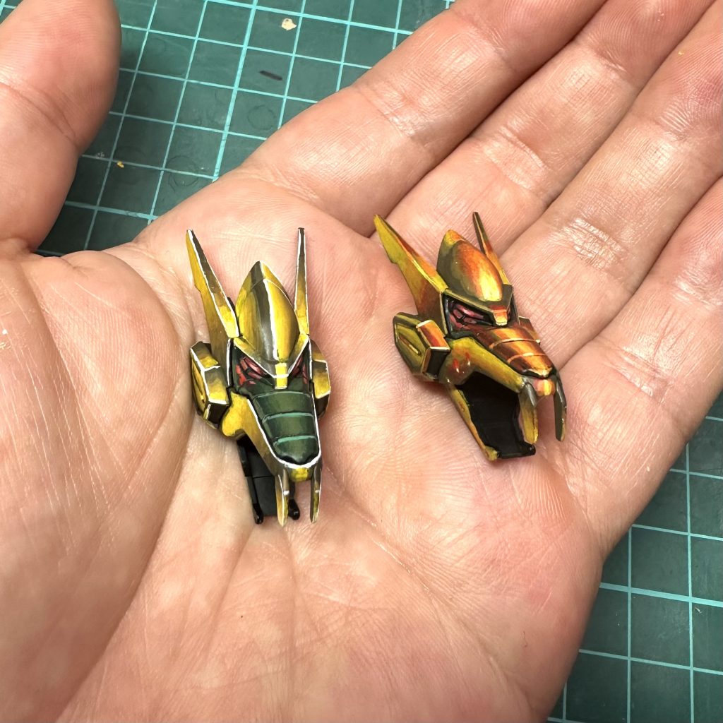 普通のドラゴンクローと、炎を吐く方のドラゴン。炎の方の口元に火の粉を描いてみました