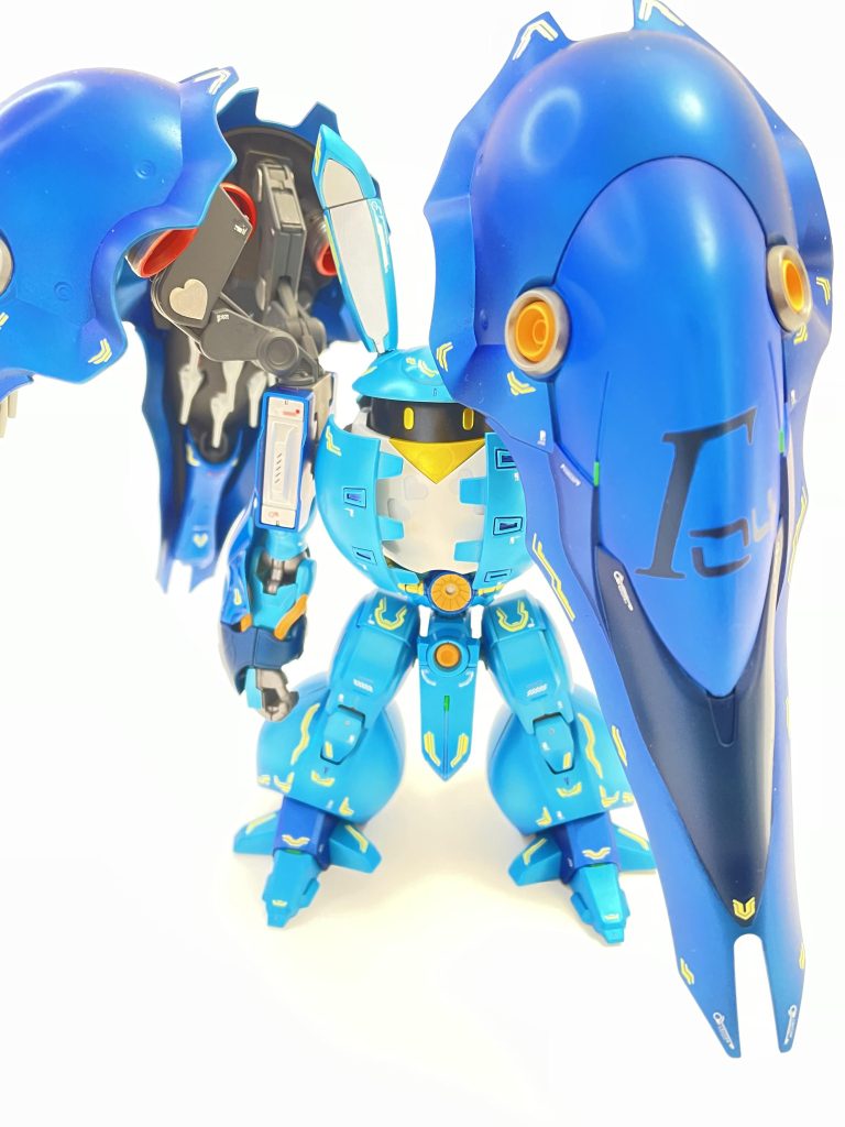 全身にアシタノデカールを使用オリジナル部隊マーク「Γ04」(ガンマ)の数学部分には新商品サイバースペース・ナンバーズを使用しました。ガンママークの塗り分けと色味がバッチり(* ｰ̀ ֊ ｰ́ )و✧