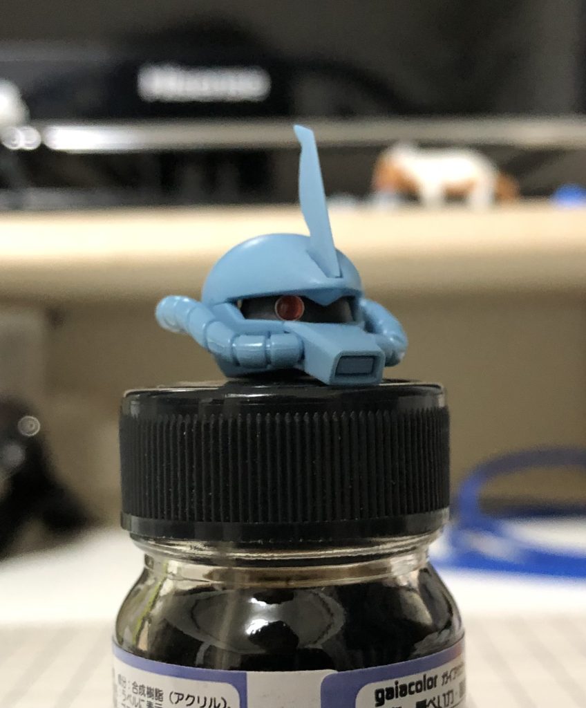 モノアイはHIQ製2ミリのSPプレートとHアイズを使用。ブレードは薄く削っただけ。