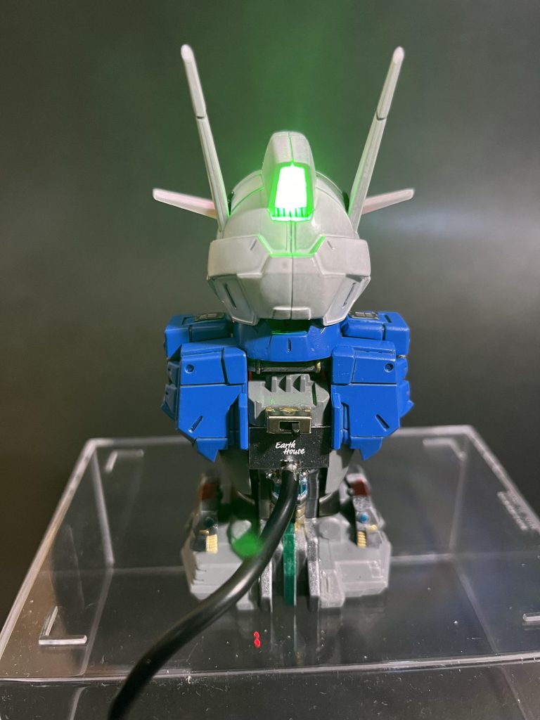 後ろ地球寮デカールが欲しくて家電量販店に行ったらガンダムEXを手に入れることができた…。ありがとう、エアリアル…。