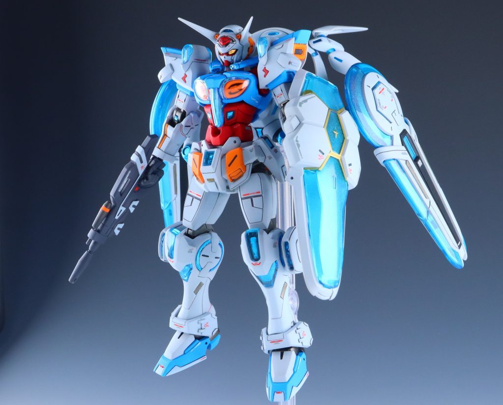 今回の改造は合わせ目消し、スジ掘り、プラ板加工、足の延長、肉抜きのパテ埋めで仕上げています。 