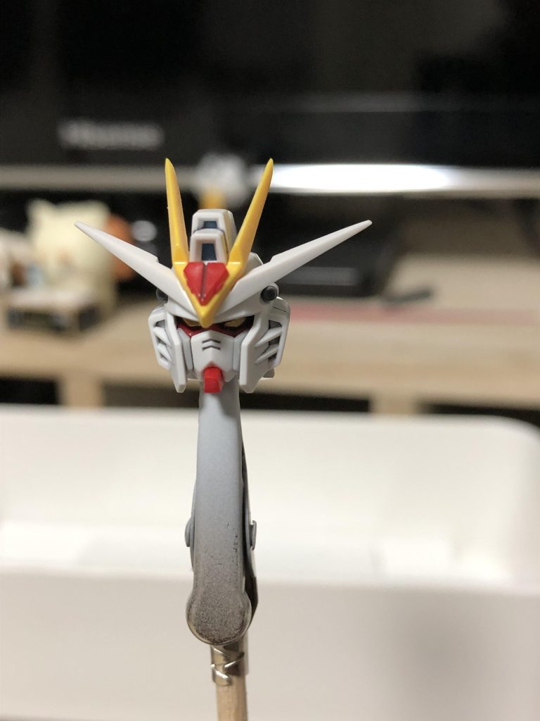 頭部のブレードを削って細くしました。顎が長いと感じたので、多少カットしてあります(加工後の写真になります)