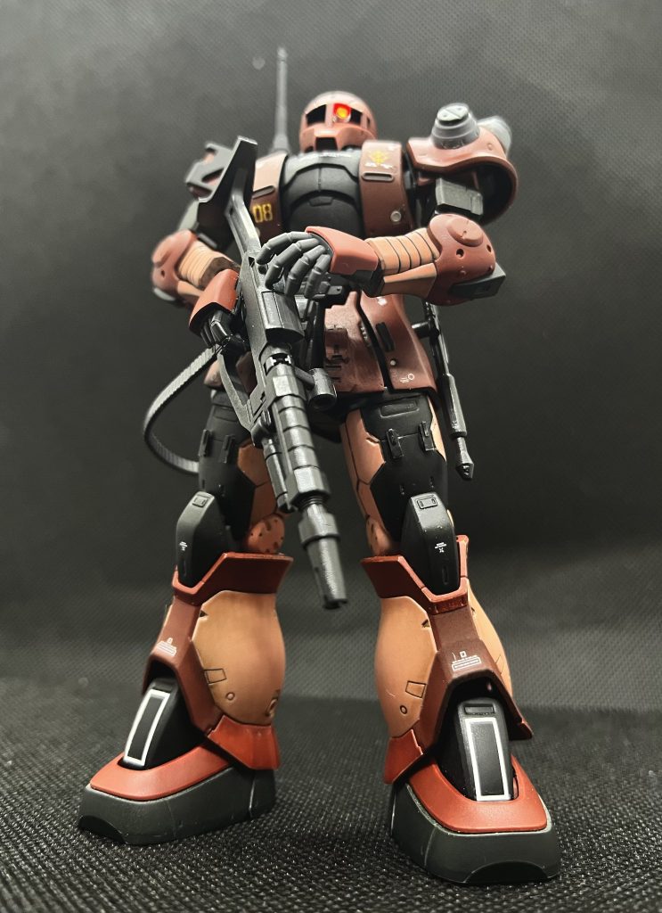 次はベルト給弾式のザクマシンガンです。これも強そうなイメージで旧ザクに似合いますね