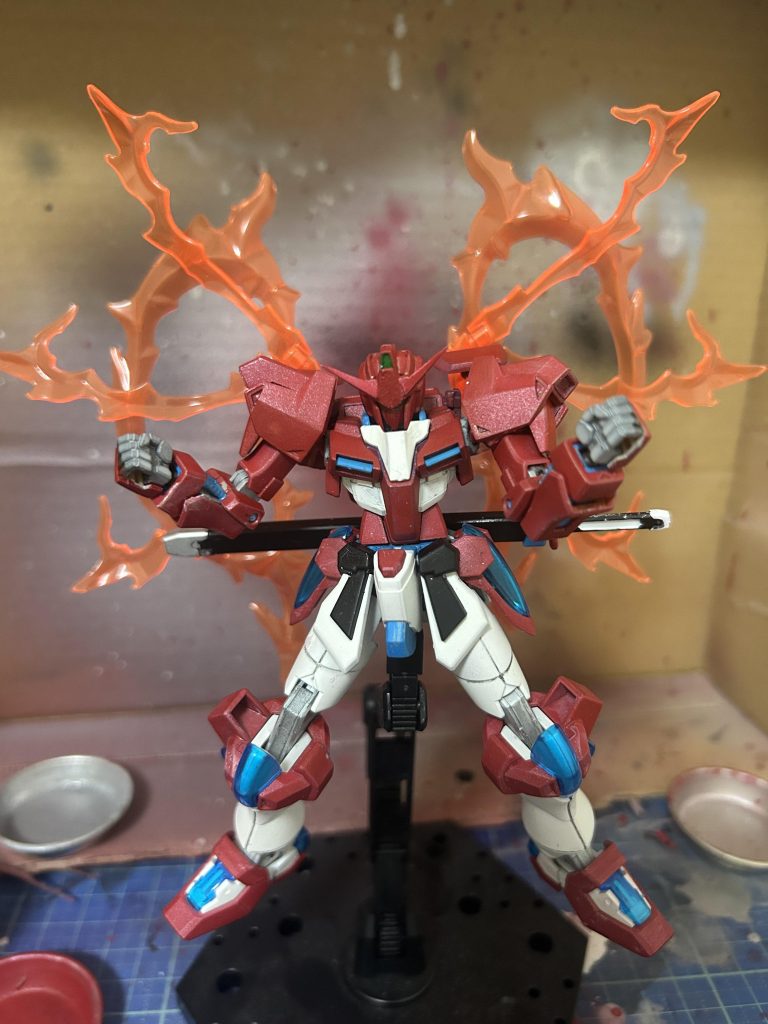 トランザムした時に太陽炉から焔が吹き出してるようなイメージをしました太陽炉を外したところにカミキバーニングのエフェクトがそのまま付けられたので無改造です。