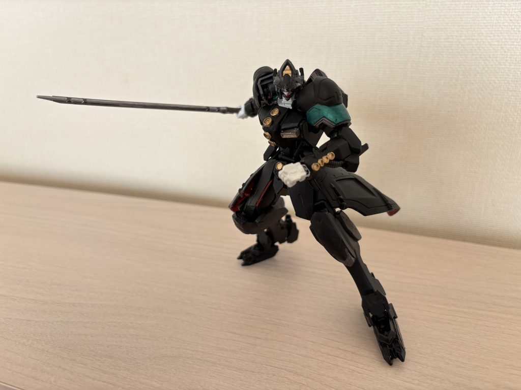 首元の白はちょっとこだわりました。