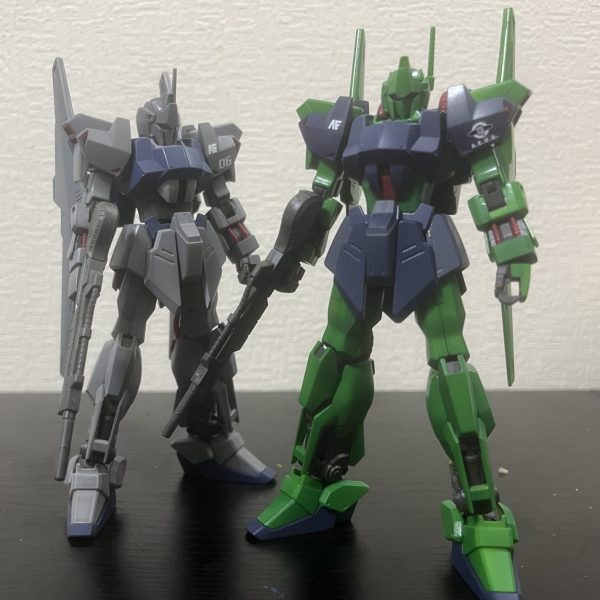 グレイの百式とみどりの百式