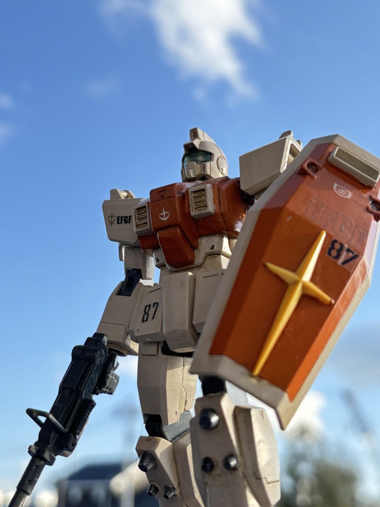 陽光下でも何枚か撮ってみました。マシンガンなどもしっかり塗って、きちんと完成させたいです。