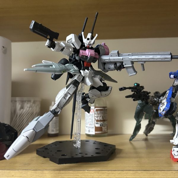 ガンダムアスタロト・サビール　小鳥遊ホシノ搭乗機（Blue Archive より）