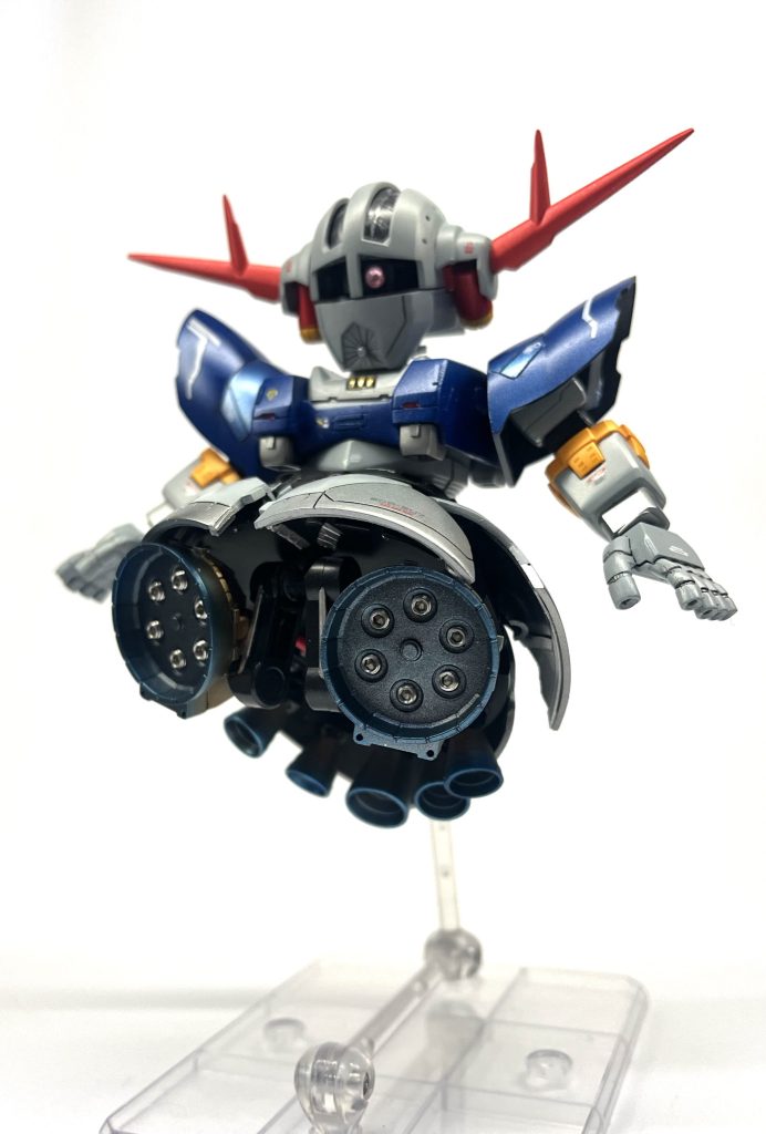 バーニアは頭部耳バーニア含め全てしっかりフル可動できるようにジャンクやポールジョイント等しこみモノアイももちろん可動します