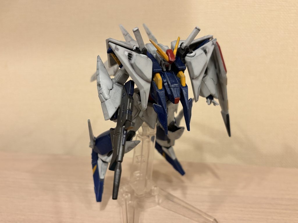 HGもめちゃくちゃかっこいいのですが、デカすぎて置き場所がなさそうなので、買えませんでした……。ユニバーサルユニットは丁度いい大きさです。