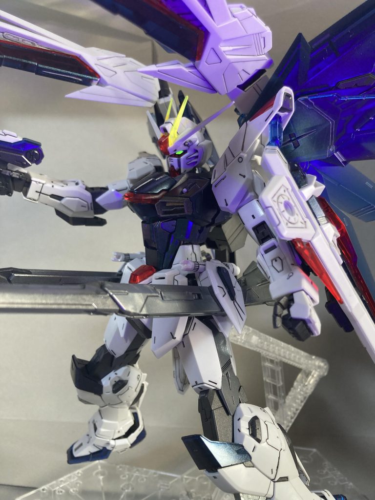 ちょっと寄り。ブラックライト当て。